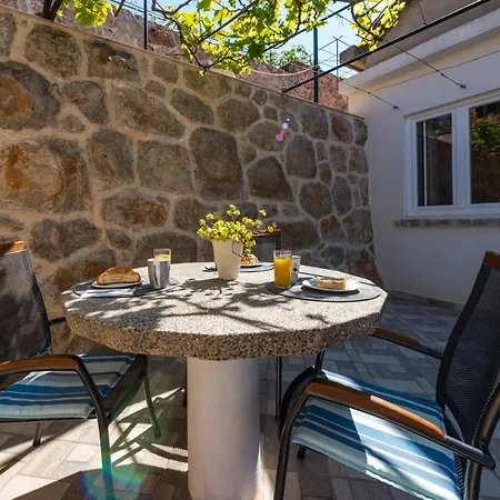 Apartment Ruzica *